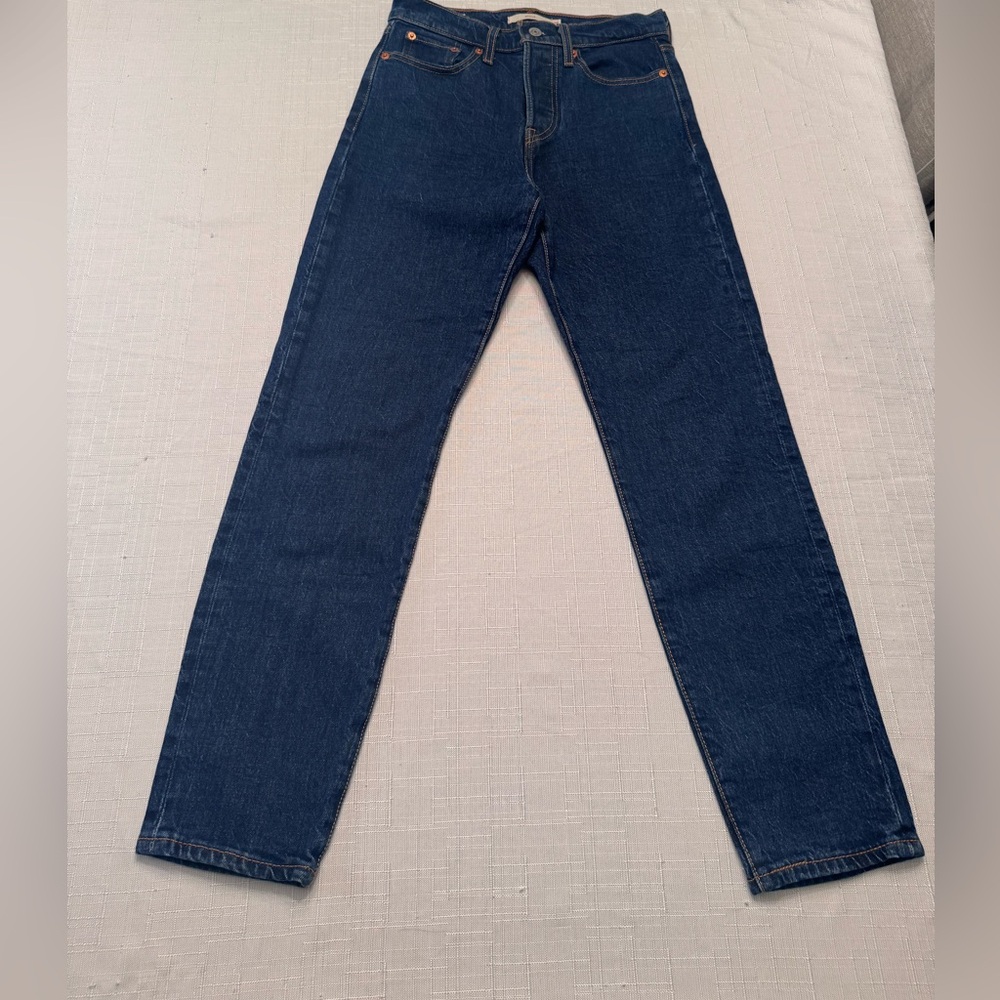 Levi's Dark Blue premium wedgie Jeans 26